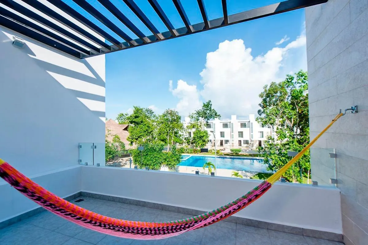 Casa de Férias Charming & Comfortable House, 15 Min To Downtown Playa del Carmen