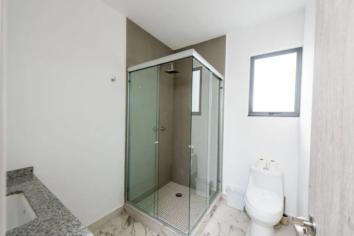 Charming & Comfortable House, 15 Min To Downtown Playa del Carmen Casa de Férias